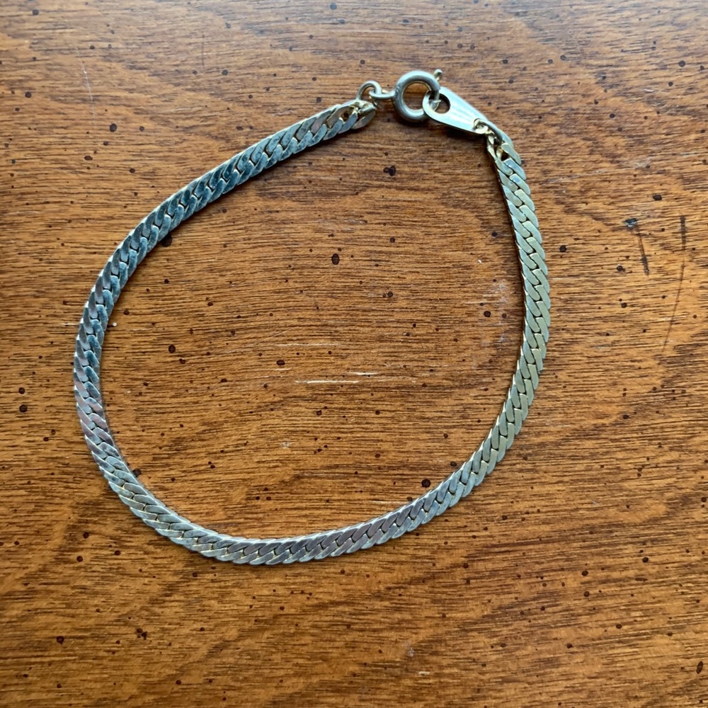 Bracelet